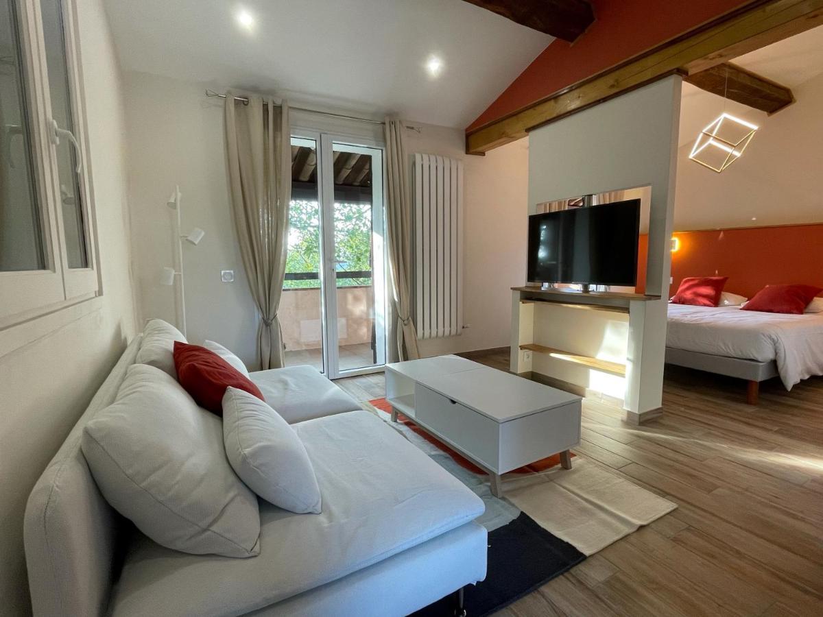L'Estirado Des Adrets Hotel เลส์อัดเดรต์เดอเลสเตอเรล ภายนอก รูปภาพ