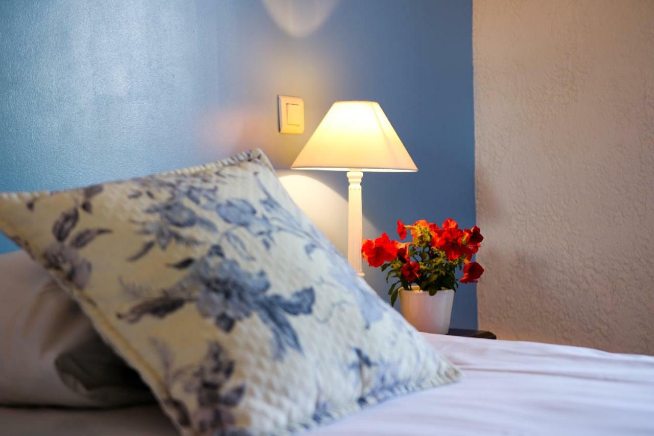 L'Estirado Des Adrets Hotel เลส์อัดเดรต์เดอเลสเตอเรล ภายนอก รูปภาพ